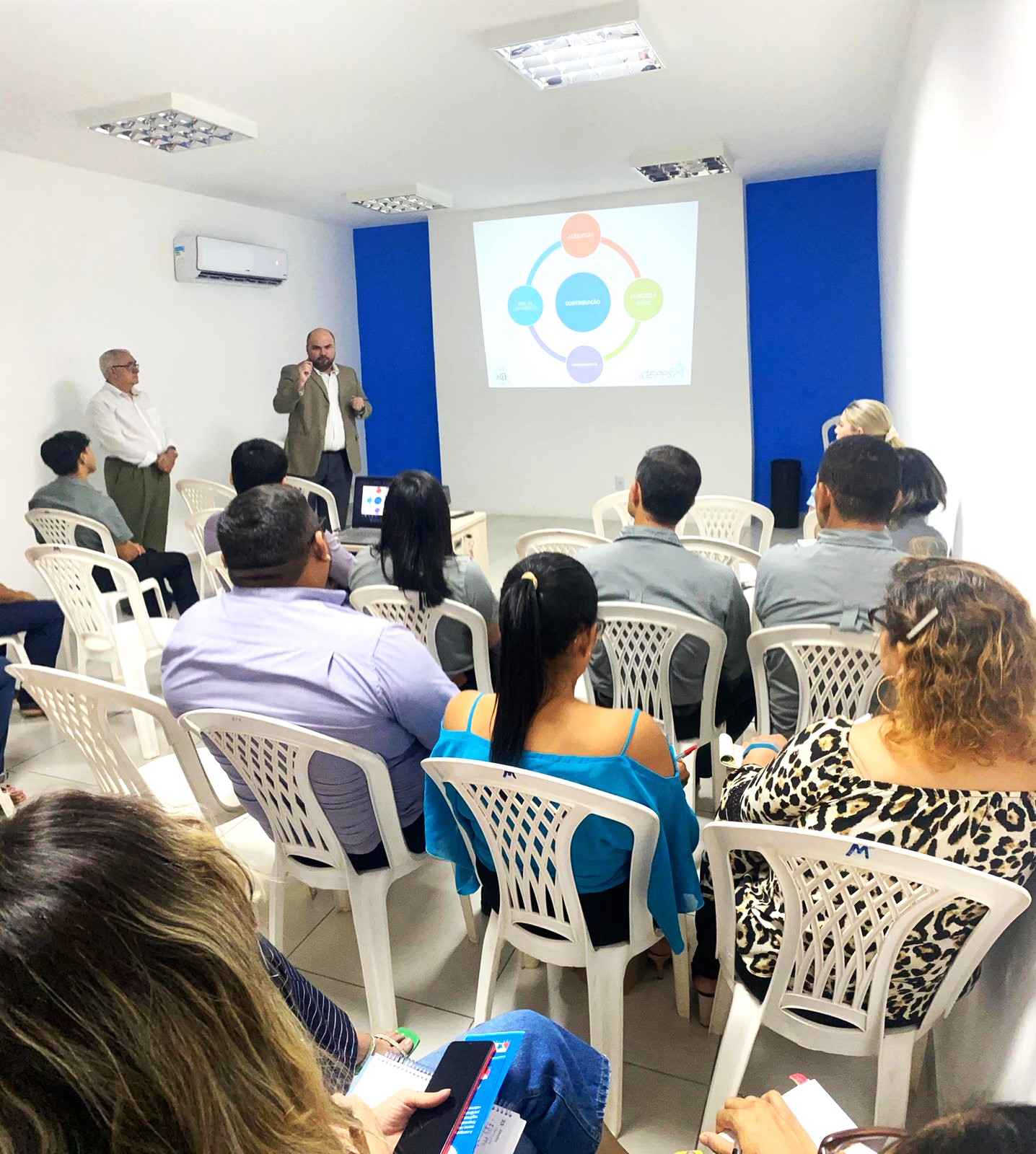 Agentes públicos municipais participam de reunião de alinhamento em Santarém